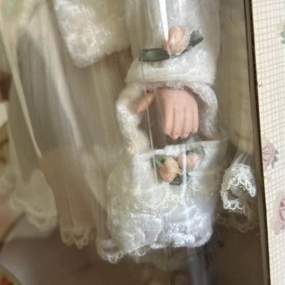 Collectors Choice Fine Bisque Porcelain Dolls Limited Edition New Unopened - Picture 4 of 8